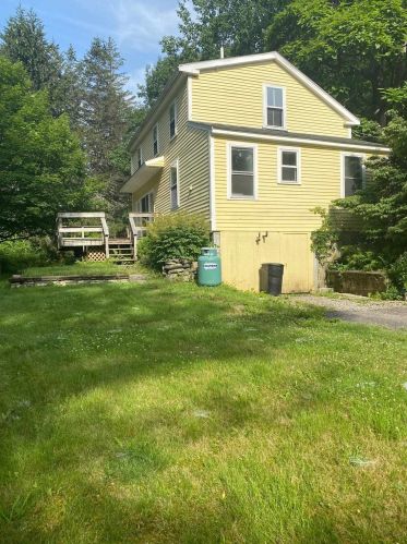 79 Wiswall Rd, Lee, NH 03824 exterior