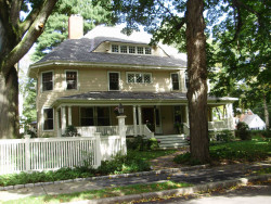 326 Highland St, Newton, MA 02465 exterior