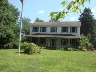 4 Raymond Rd, Nottingham, NH 03290 exterior