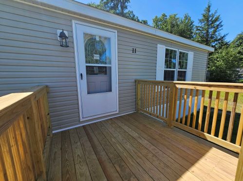 11 Emperor Dr, Concord, NH 03303 exterior