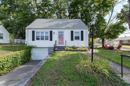 1 Garvin St, Cumberland, RI 02864 exterior