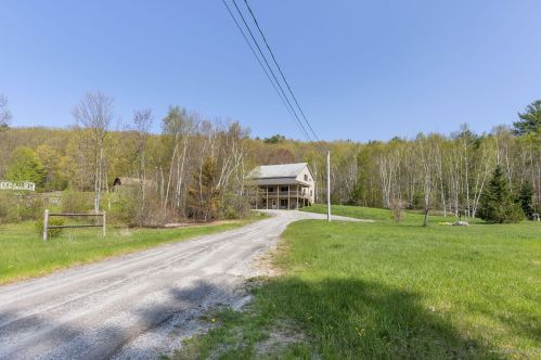 424 Marsh Rd, Sabattus, ME 04280 exterior