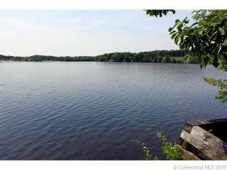 383 White Deer Rock Rd, Waterbury, CT 06762 exterior