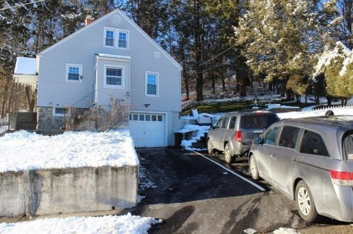 52 Upland St, Worcester, MA 01607 exterior