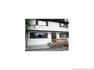 69 Ojibwa Rd, Huntington, CT 06484 exterior