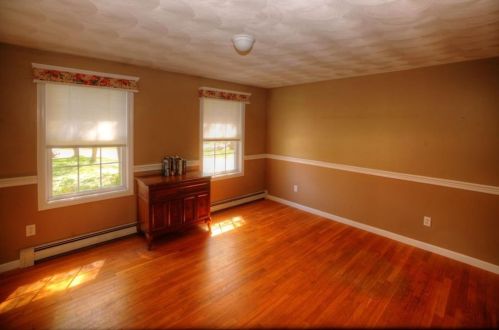 8 Healey Brook Dr, Charlestown, RI 02813 exterior