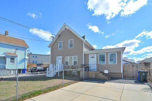 42 Raymond St, Fall River, MA 02723 exterior
