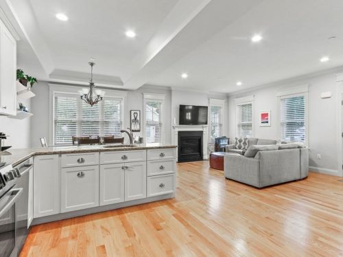 84 Middlesex Ave, Natick, MA 01760 exterior