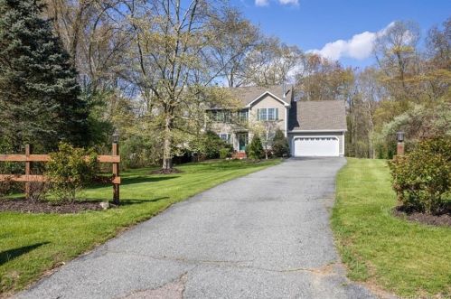 13 Deer Ln, Gales Ferry, CT 06339 exterior