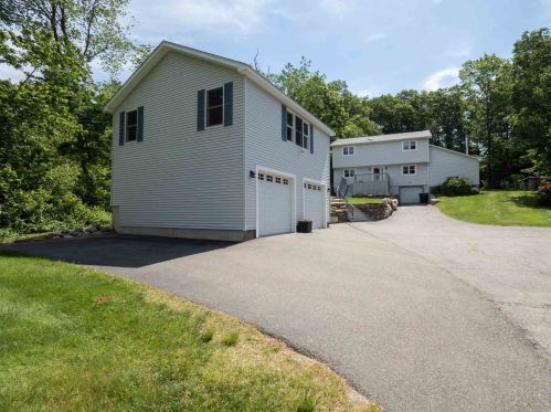 140 Dunstable Rd, Nashua, NH 03062 exterior