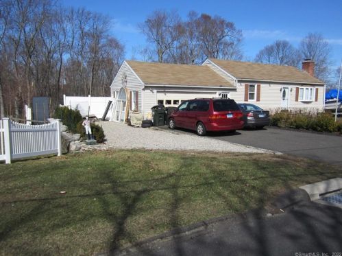 83 Driftway Rd, Danbury, CT 06811 exterior