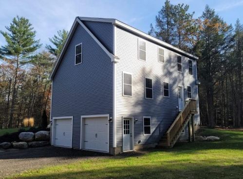 134 Sandown Rd, Danville, NH 03819 exterior