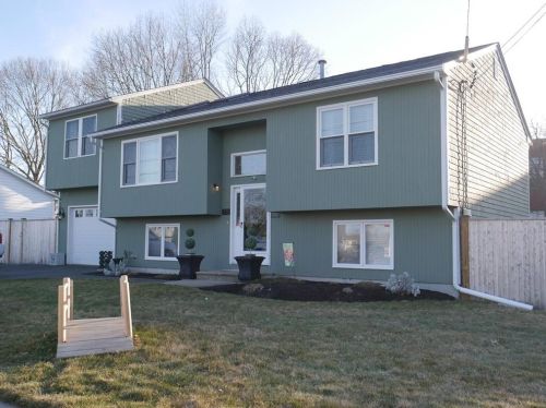 35 Wilde Field Dr, Warwick, RI 02889 exterior