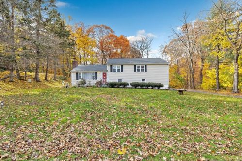 87 Pemberton Dr, Bridgeport, CT 06611 exterior