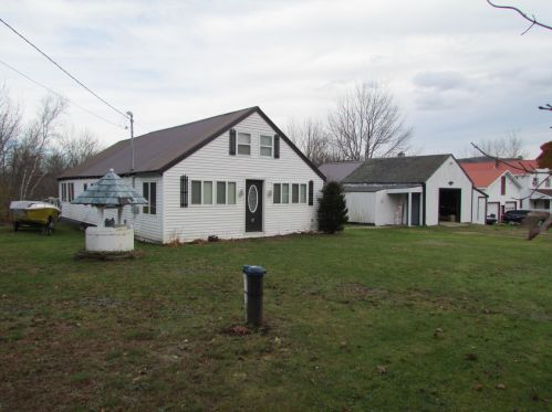 3 Morse Hill Rd, West Paris, ME 04289 exterior