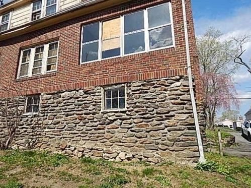 273 Mower St, Worcester, MA 01602 exterior