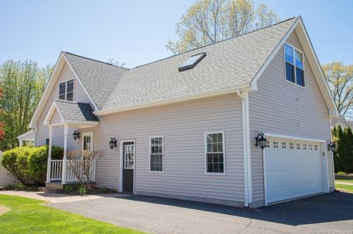 10 James Pl, Plainville, CT 06062 exterior