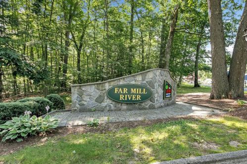 35 Happy Hollow Cir, Stratford, CT 06614 exterior