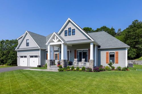 17 Painter Rd, Westerly, RI 02891 exterior