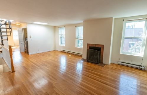 127 Warren Ave, Roxbury-Xing, MA 02116 exterior