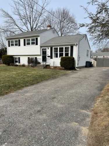 35 Riverdale Rd, Westerly, RI 02891 exterior