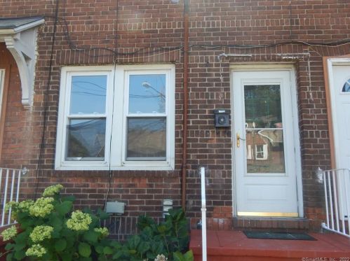 49 Alanson Rd, Bridgeport, CT 06607 exterior