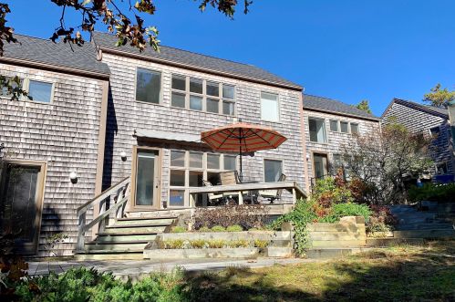 20 Elder Ln, Eastham, MA 02642 exterior