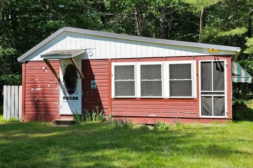 3 Arnold Ln, Killingly, CT 06241 exterior