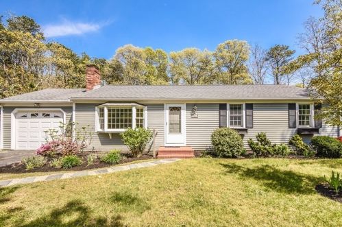46 Nanumet Dr, Brewster, MA 02631 exterior