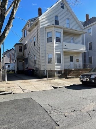 72 Winsor St, New-Bedford, MA 02744 exterior