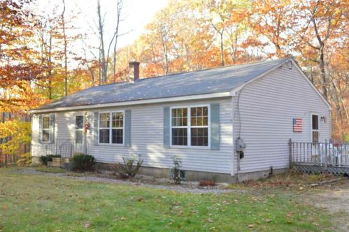 657 Pine River Pond Rd, Wakefield, NH 03872 exterior