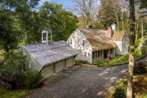 16 Spring St, Chester, CT 06412 exterior