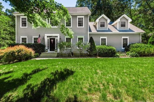 324 Jagger Ln, Hebron, CT 06248 exterior