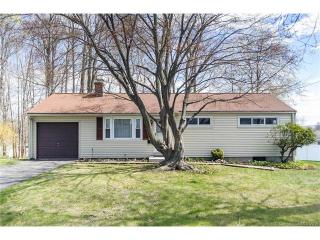 252 Forest Dr, Hartford, CT 06109 exterior