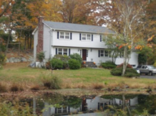 39 Iron Gate Rd, Stamford, CT 06903 exterior