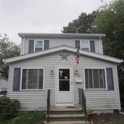 26 Kenway Ave, Warwick, RI 02889 exterior