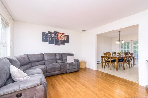 100 Gloria Ave, Killingly, CT 06239 exterior