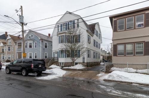 285 Earle St, New Bedford, MA 02746 exterior