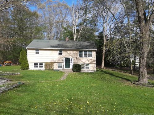 410 Colonel Ledyard Hwy, Gales Ferry, CT 06339 exterior