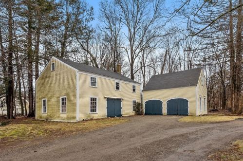 2 Elm St, Boxford, MA 01921 exterior