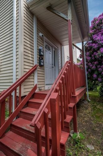 2 Maxwell Ct, Worcester, MA 01607 exterior