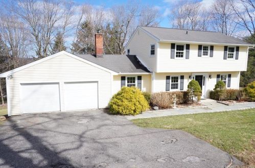 9 Juniper Ln, Brookfield Center, CT 06804 exterior