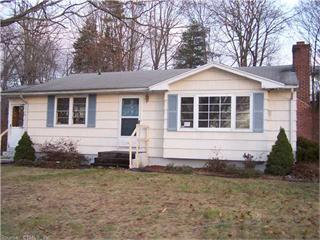 11 Daggett Dr, Meriden, CT 06450 exterior