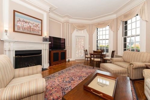 304 Beacon St, Roxbury Xing, MA 02467 exterior