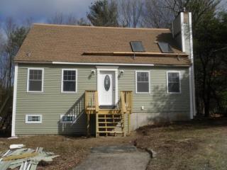 10 Wheelwright Dr, Lee, NH 03861 exterior