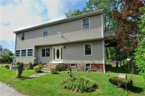 5 Short St, Warwick, RI 02889 exterior