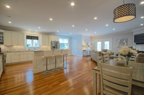 13 Warren St, Needham, MA 02492 exterior