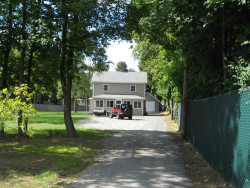 33 Mague Ave, Newton, MA 02465 exterior