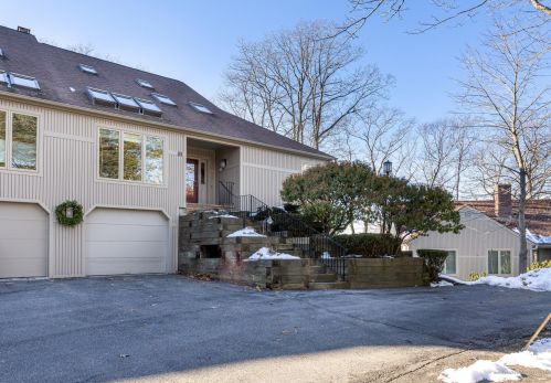 51 Wildwood Dr, Cape Elizabeth, ME exterior