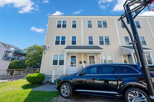 202 6Th St, Roxbury-Xing, MA 02127 exterior